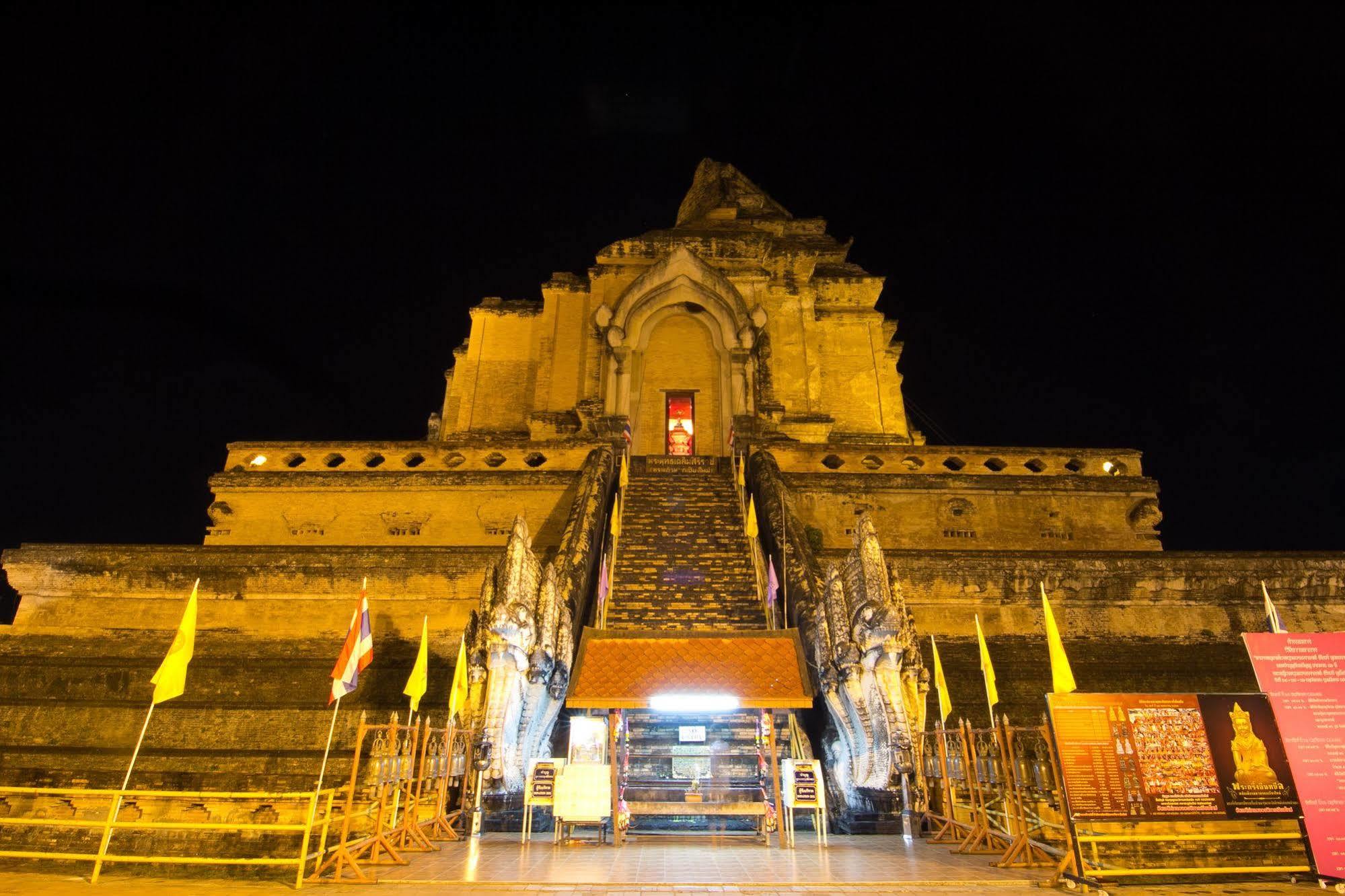 Hotel Phoothawee House Chiang Mai Zewnętrze zdjęcie