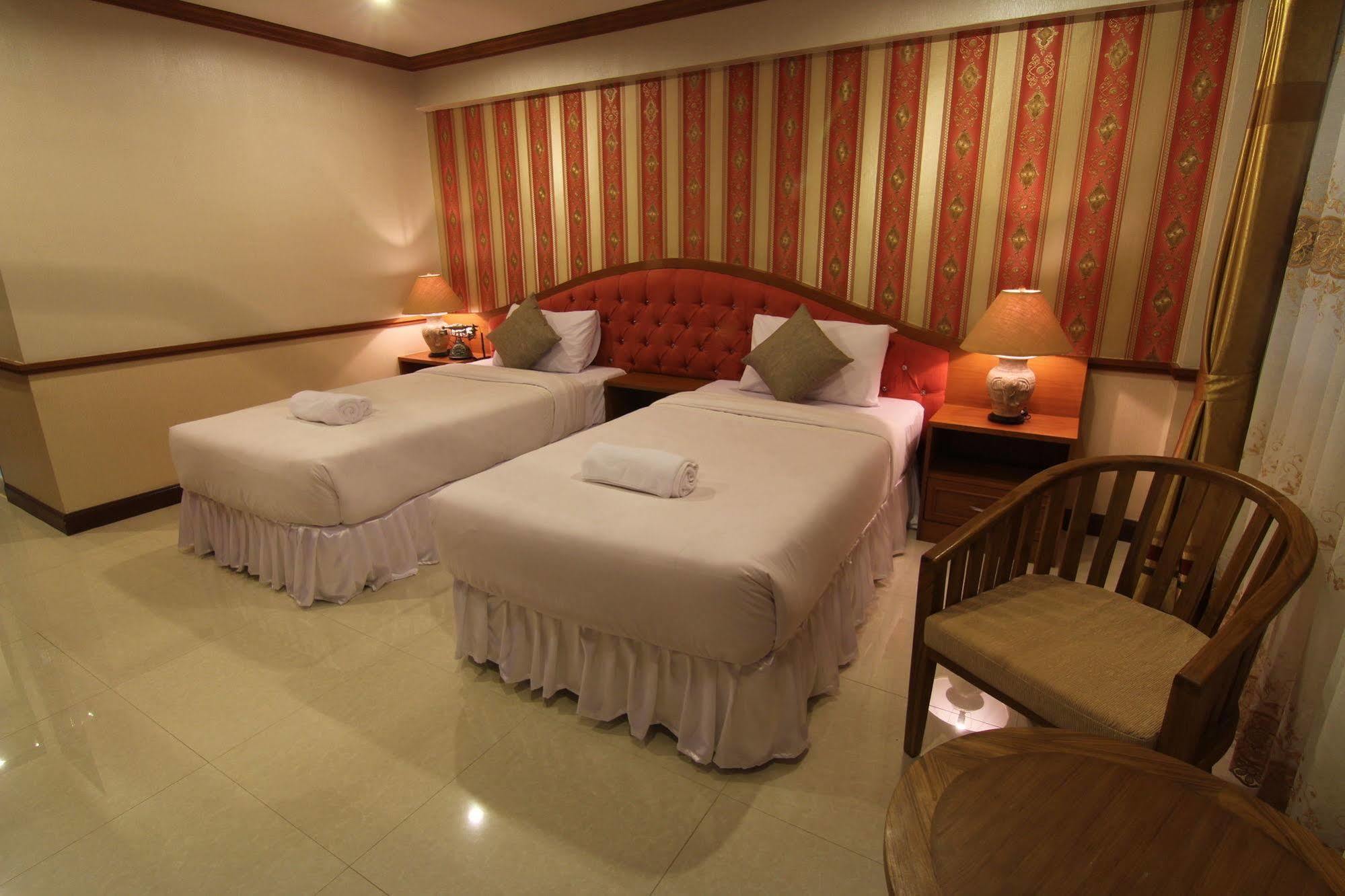 Hotel Phoothawee House Chiang Mai Zewnętrze zdjęcie